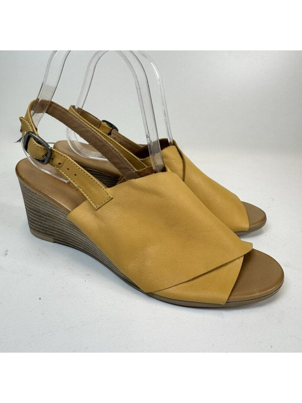 Bueno Shoes Yellow Leather Slingback Wedge Sandals Open Toe Womens Size 39 US 8